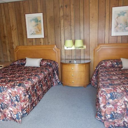 Atomic Inn Beatty Near Death Valley Esterno foto