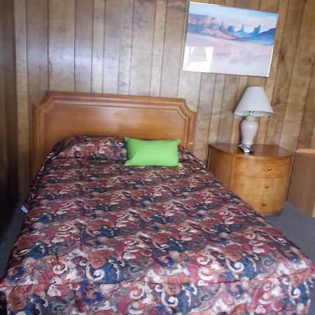 Atomic Inn Beatty Near Death Valley Esterno foto