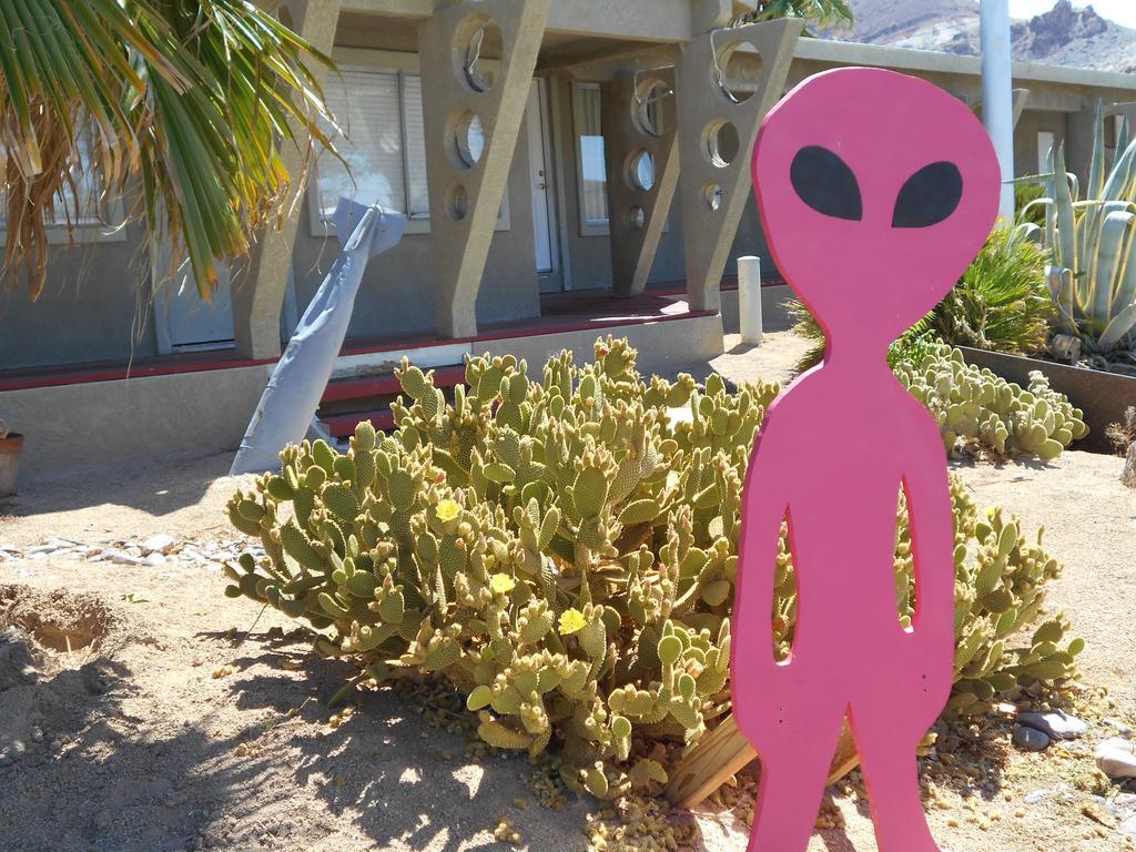 Atomic Inn Beatty Near Death Valley Esterno foto